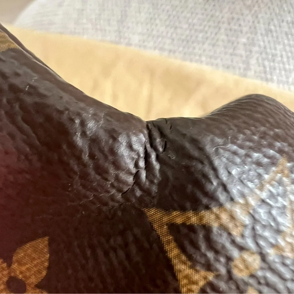 Louis Vuitton LV Monogram Discontinued Original Canvas Bum Bag in Brown